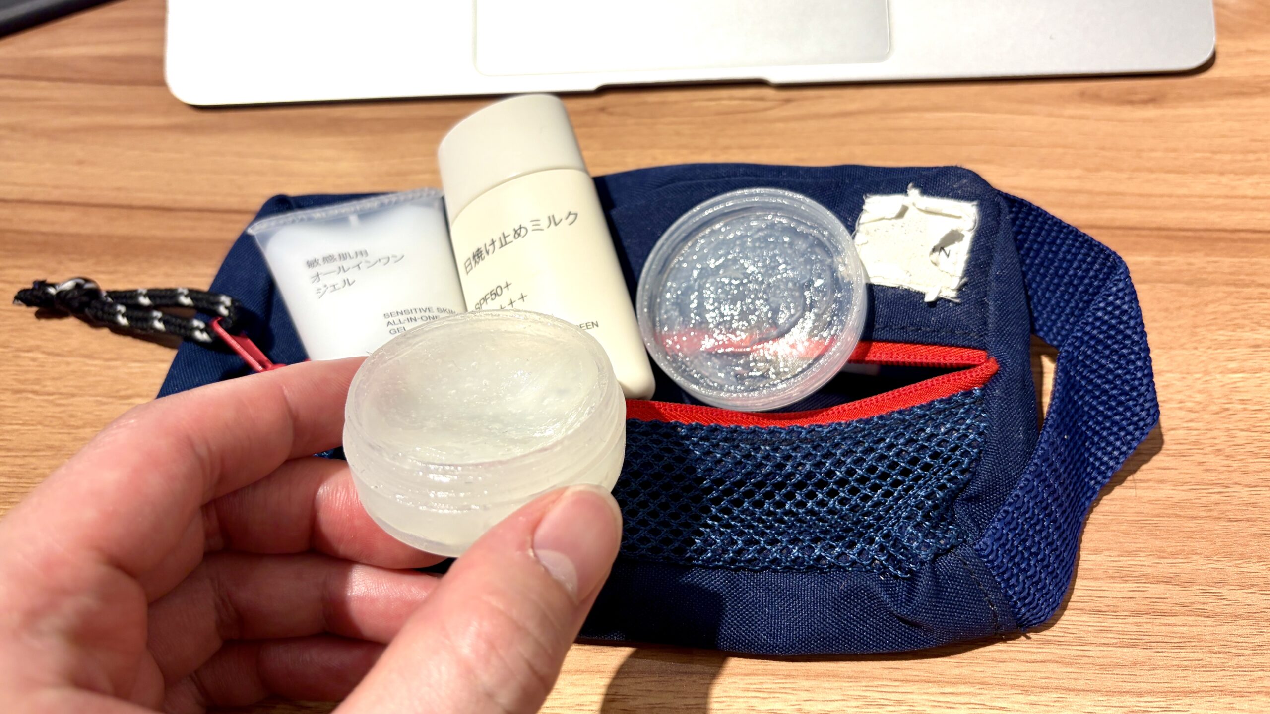 健栄製薬 白色ワセリンを小分けした入れ物