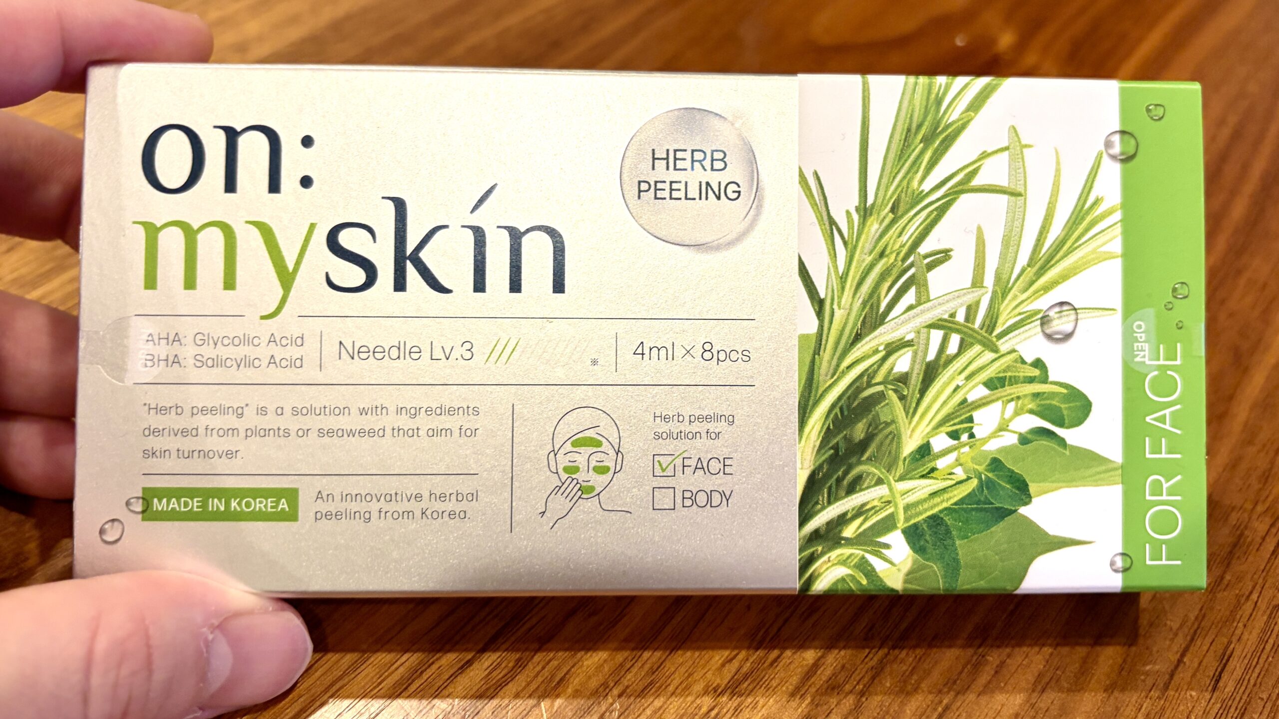 on:myskin HERB PEELING for faceの箱